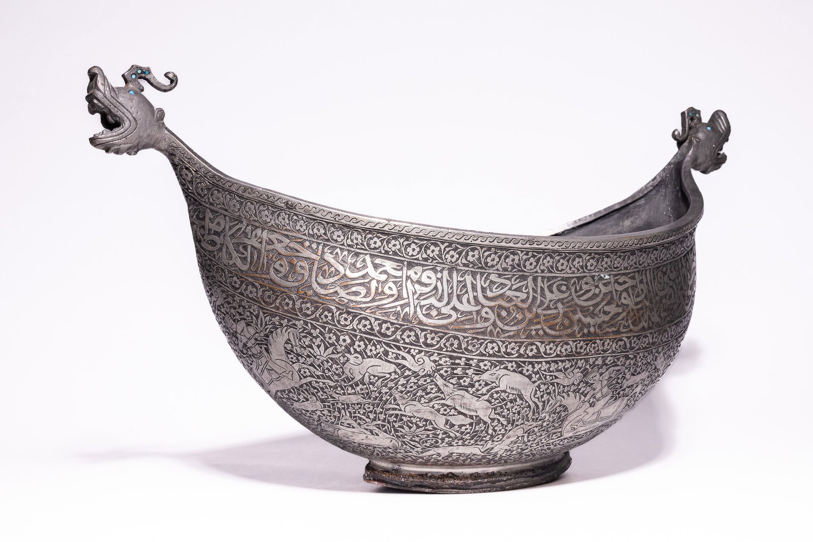 A SAFAIVD TINNED COPPER KASHKUL, 17TH CENTURY. - 5