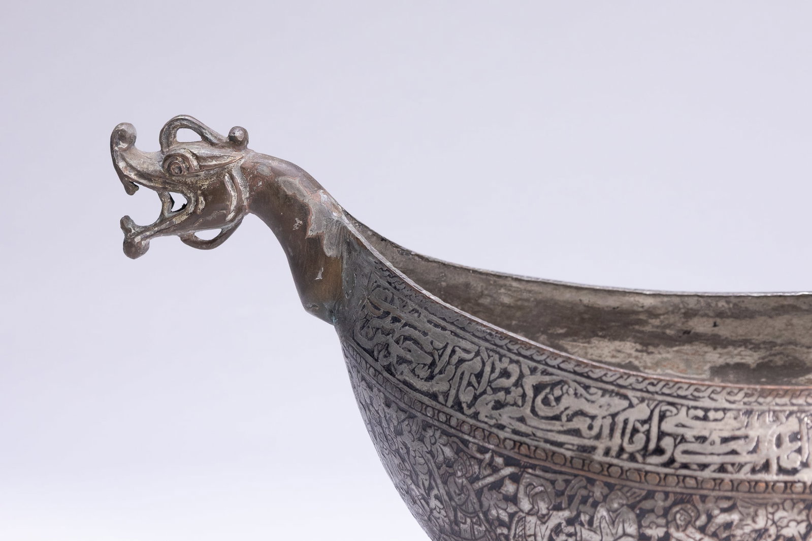 AN INDO-PERSIAN TINNED-COPPER KASHKUL (BEGGING BOWL). - 3