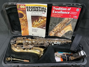 Bundy II Alto Saxophone by Selmer (USA) with Case, Mouthpiece & Music Books