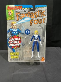 Marvel 1994 Fantastic Four Invisible Woman Figure with Catapult Power Launcher By Toy Biz