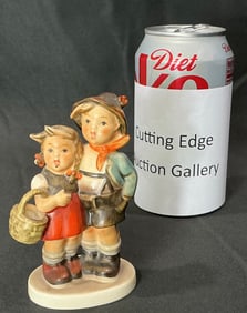 Vintage Goebel Hummel "Surprise" #94 3/0