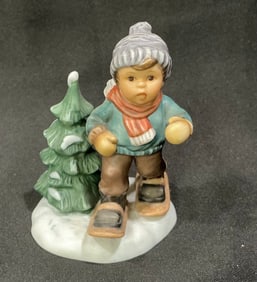 Goebel 'Dashing Through the Snow' Porcelain Figurine (BH 99/P, 2001)