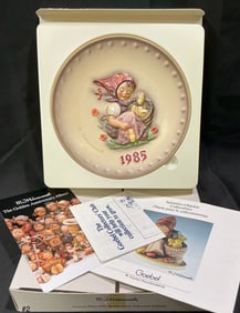 1985 M.I. Hummel Annual Plate "Angel Serenade" by Goebel (Hum 281)