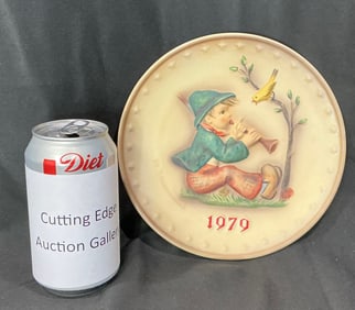 1979 M.I. Hummel Annual Plate "Tune Up" by Goebel (Hum 272)
