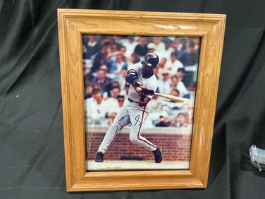 Barry Bonds Signed Action Photo (Framed)