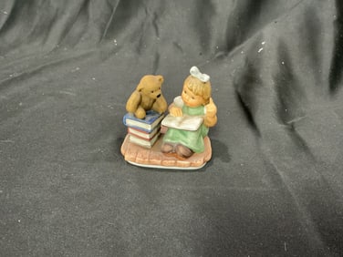 2002 Goebel Hummel A Tall Tale BH 183 Figurine