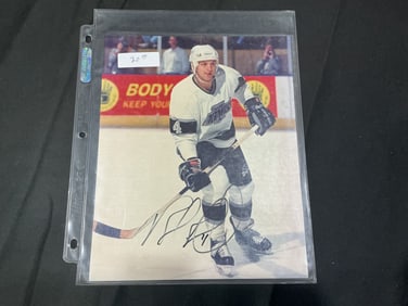 Dmitry Khristich Signed 8x10 Color Action Photo – Los Angeles Kings (Alternate Captain)