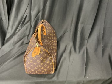 Authentic Louis Vuitton Speedy 35 Monogram Canvas Handbag