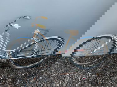 Vintage Schwin Girls' White Cruiser Bicycle