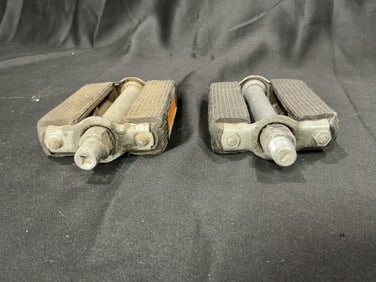 Vintage Block-Style Bicycle Pedals – Rubber & Steel Pair