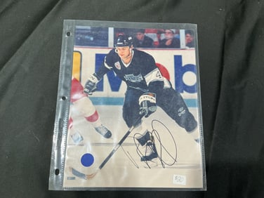 Player signed Los Angeles Kings 8x10 Photo