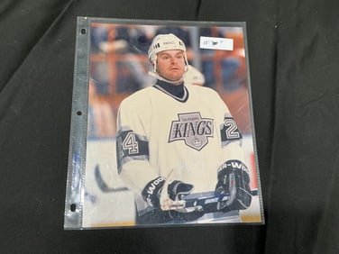Player signed Los Angeles Kings 8x10 Photo