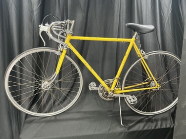 Vintage 1970s Schwinn Sports Tourer 10-Speed Road Bike – Yellow Classic early-1970s