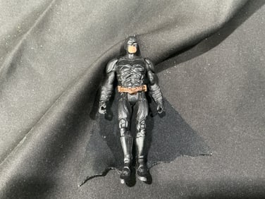 Mattel DC Comics Batman Black Armored Action Figure with Brown Utility Belt
