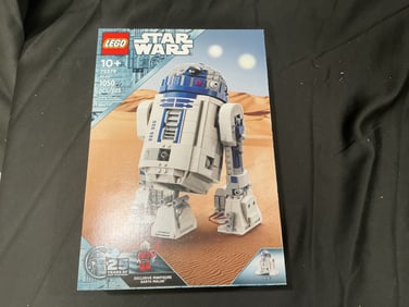 LEGO Star Wars R2-D2 Set 75379 (New & Sealed, 1050pcs)