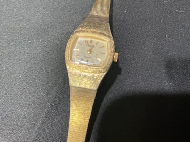 Pulsar Quartz Wristwatch, Gold-Tone Case and Bracelet