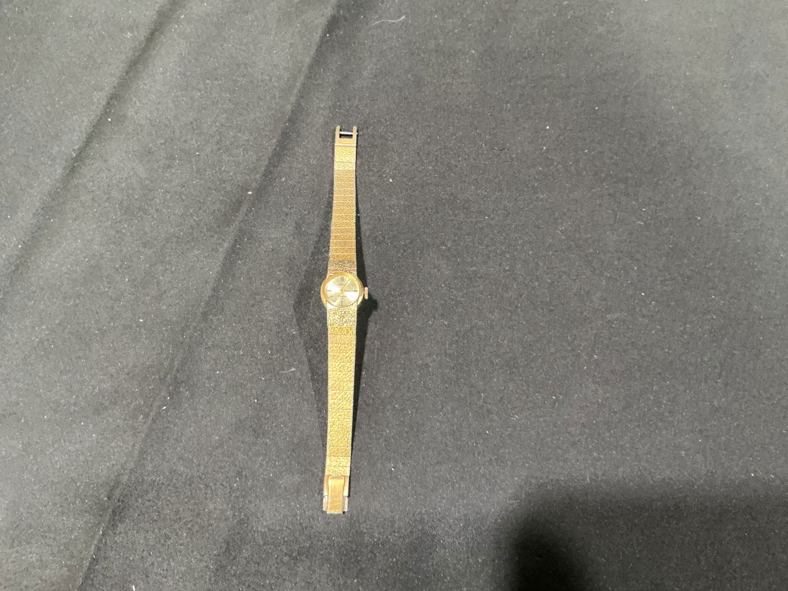 Seiko Rainbow Ladies Wristwatch, Gold-Tone Case and Bracelet (1 of 3)