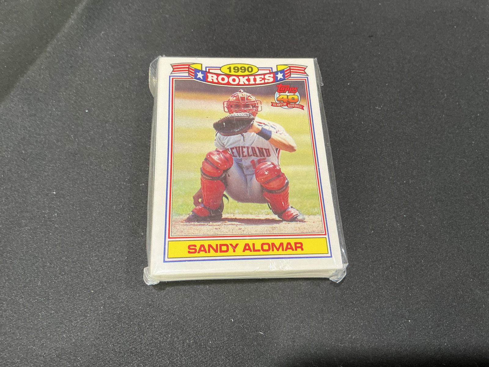 Sealed 1990 Topps Rookies Commemorative Set – Sandy Alomar & Todd Zeile: Factory-sealed 1990 Topps Rookies Commemorative Set. Set includes rookie cards such as Sandy Alomar (Cleveland Indians catcher) and Todd Zeile (St. Louis Cardinals catcher), issued as a complete seale