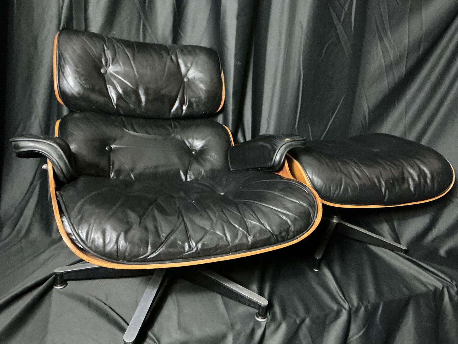 Genuine early Herman Miller Lounge Chair and Ottoman (Black Leather) (1 of 11)