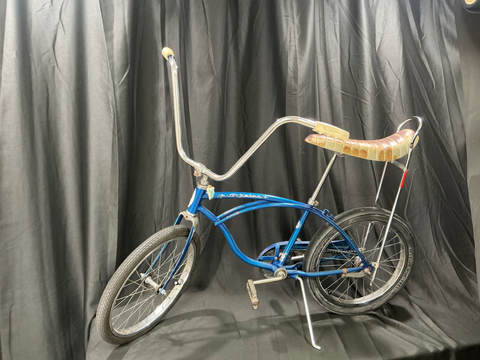 Vintage Schwinn Sting-Ray Banana Seat Bicycle Blue Chicago Made 1966 (1 of 12)