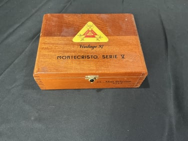 Montecristo Serie V Vintage 1997 Wooden Cigar Box (Empty)