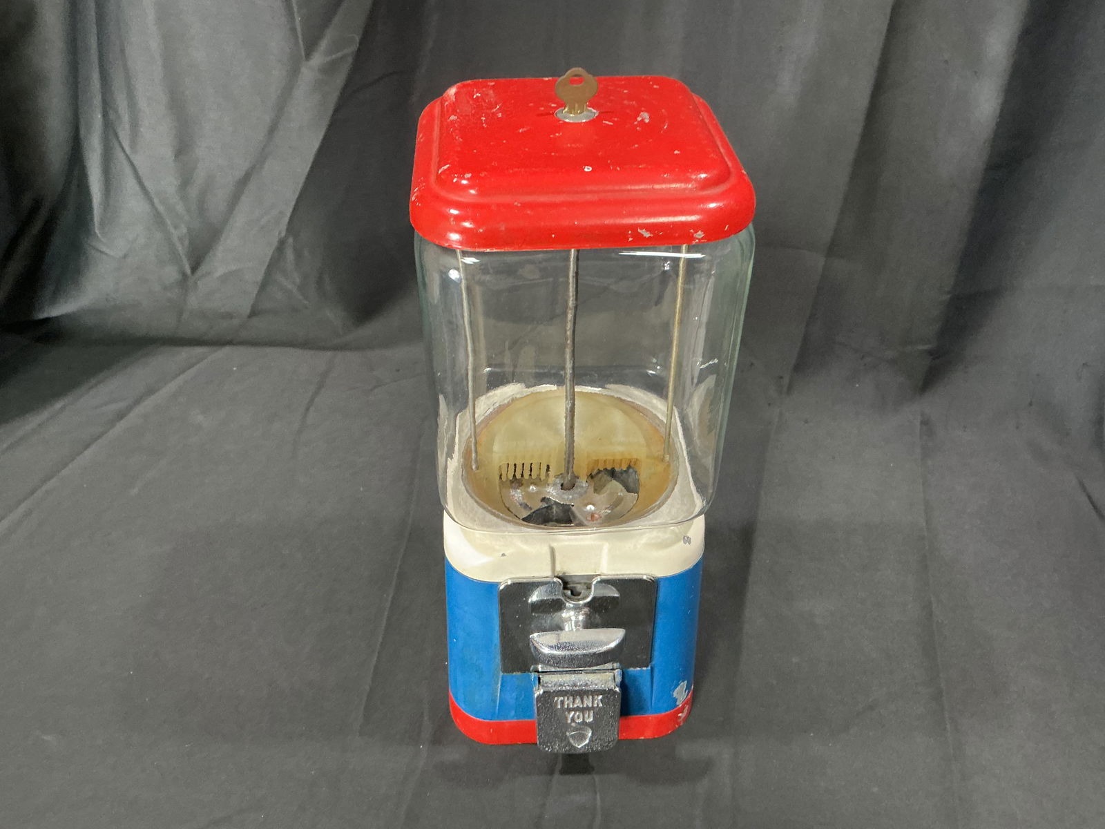 Vintage Oak Manufacturing 1 Cent Gumball Machine Red White Blue (1 of 5)