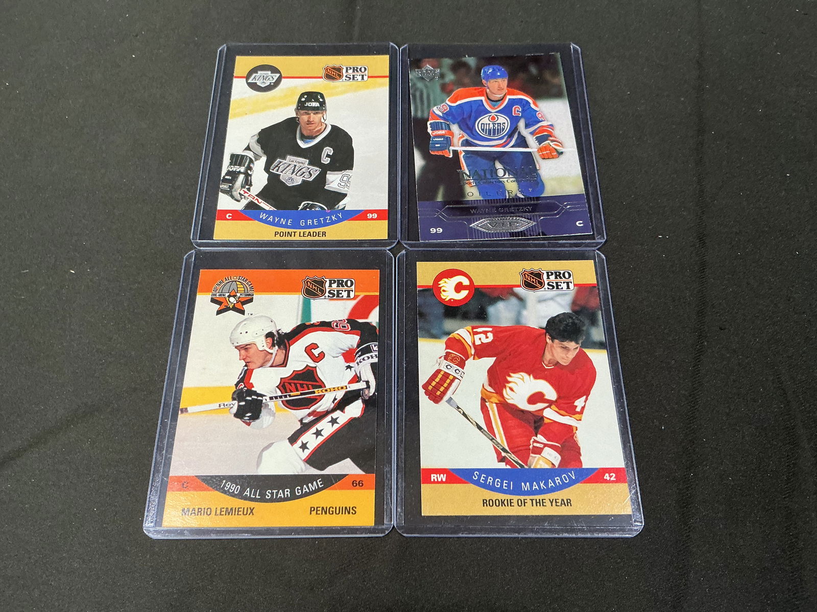 Wayne Gretzky Mario Lemieux Sergei Makarov Hockey Card Lot 4 Cards NHL Pro Set: Group of four vintage NHL hockey cards including Wayne Gretzky, Mario Lemieux, and Sergei Makarov. Features Pro Set and Upper Deck issues with Hall of Fame caliber players and All Star content. Strong