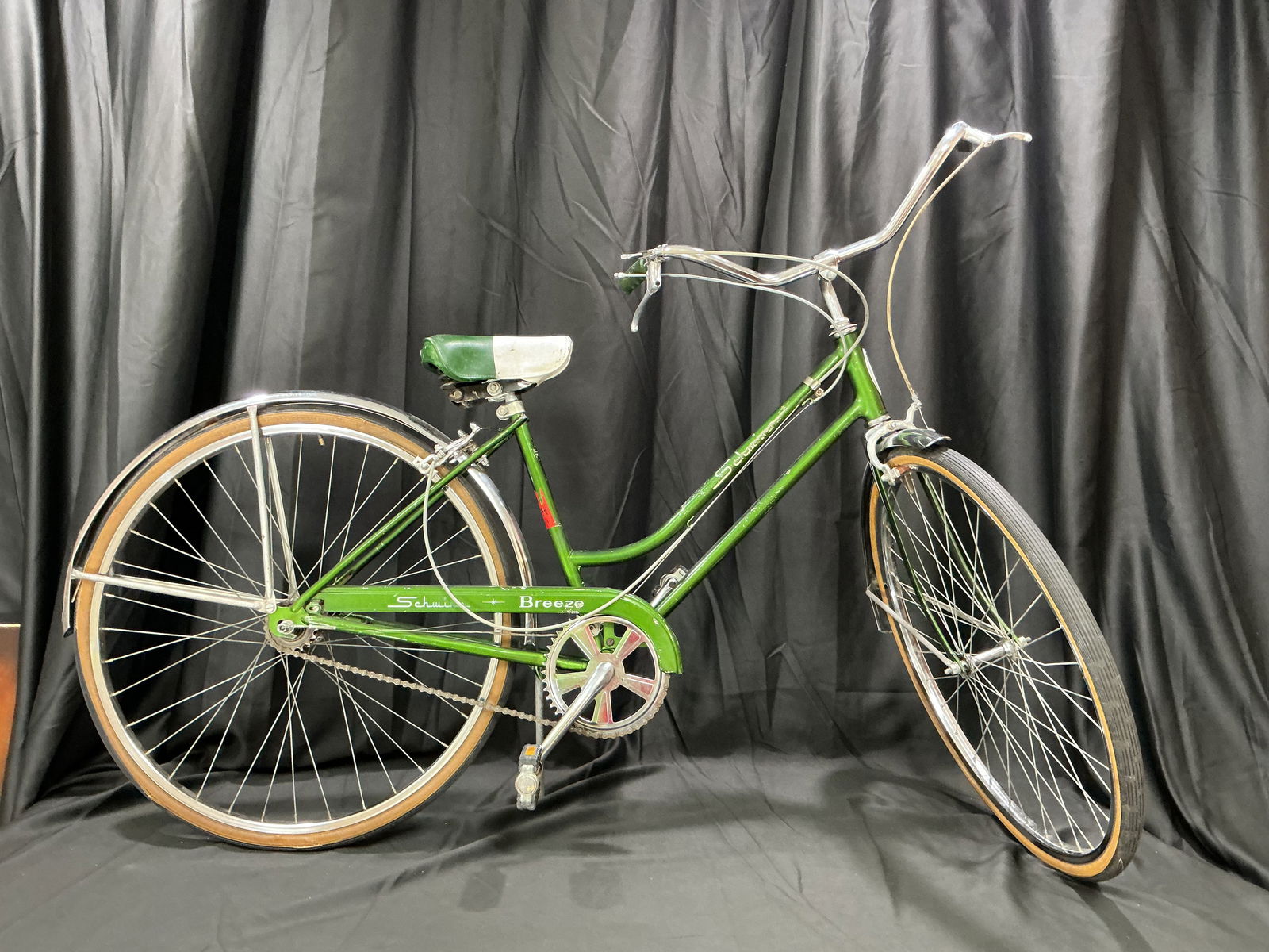 Vintage Schwinn Breeze Step-Through Bicycle Green Chicago Cruiser (1 of 2)