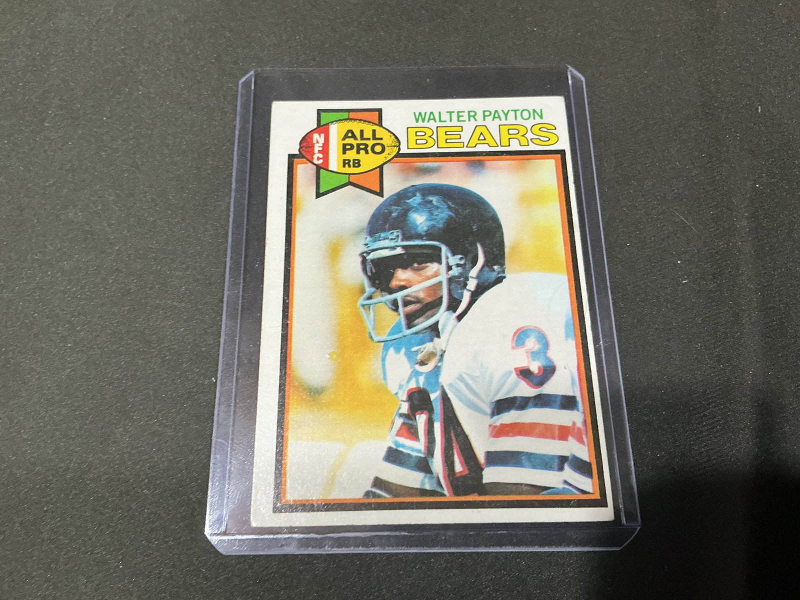 1979 Topps Walter Payton #480 Chicago Bears Football Card: Classic 1979 Topps football card featuring Hall of Famer Walter Payton of the Chicago Bears. A highly desirable issue of one of the greatest running backs in NFL history, showcasing the iconic late-19
