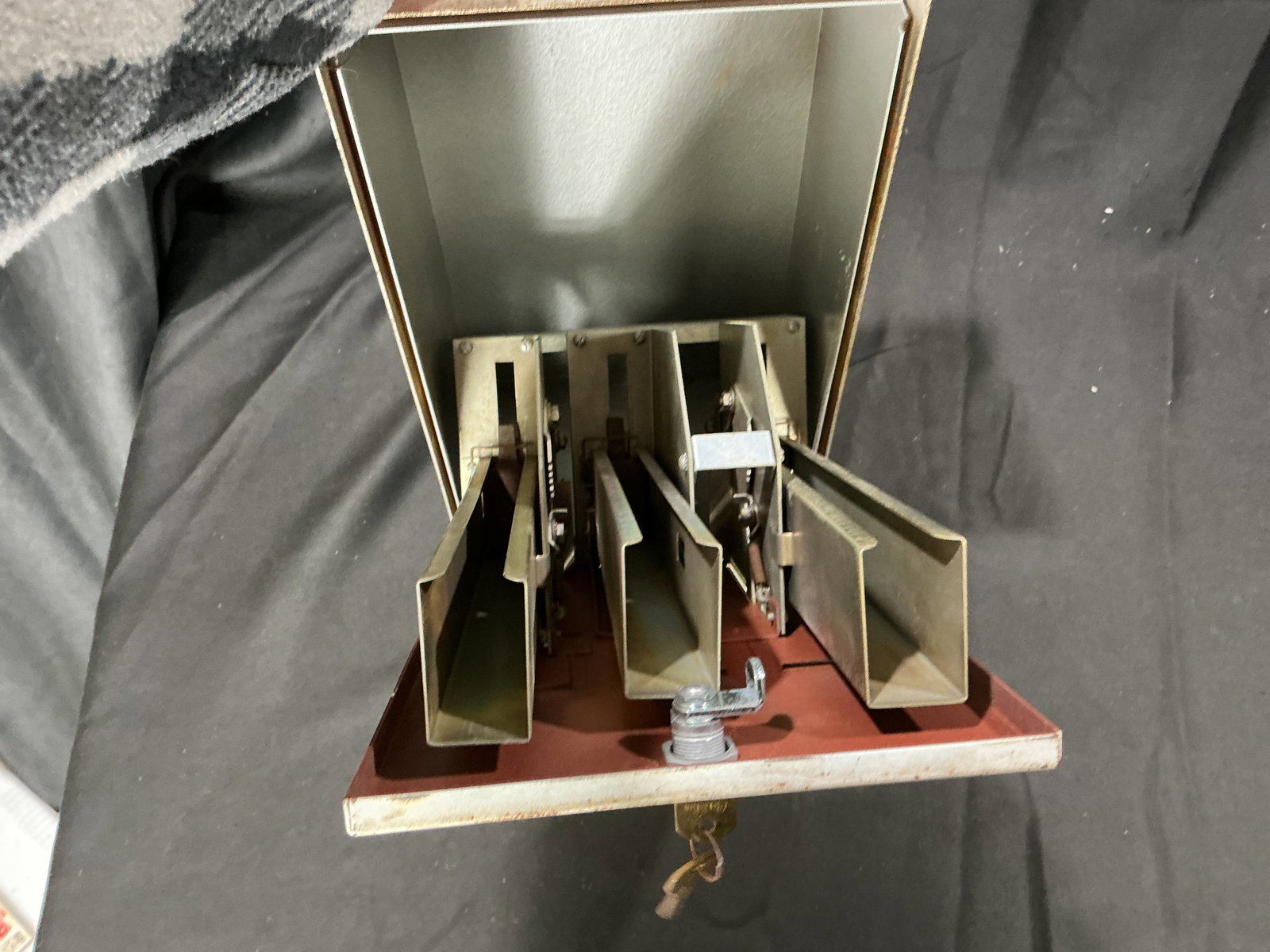 U.S. Postage Stamp Vending Machine Parway Machine Corp 25 Cent - 3