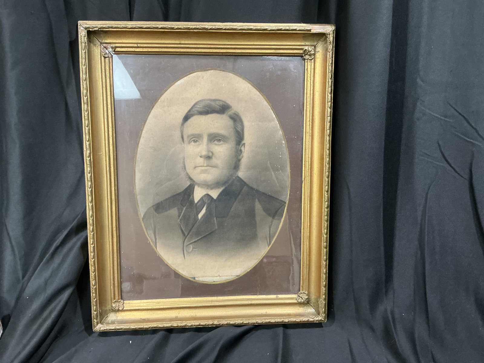 Antique Swedish Framed Portrait Photograph: Returning to our auctions, this antique framed portrait photograph depicts a formally dressed gentleman in an oval-format presentation within a period gilt-tone frame. Dating stylistically to the
