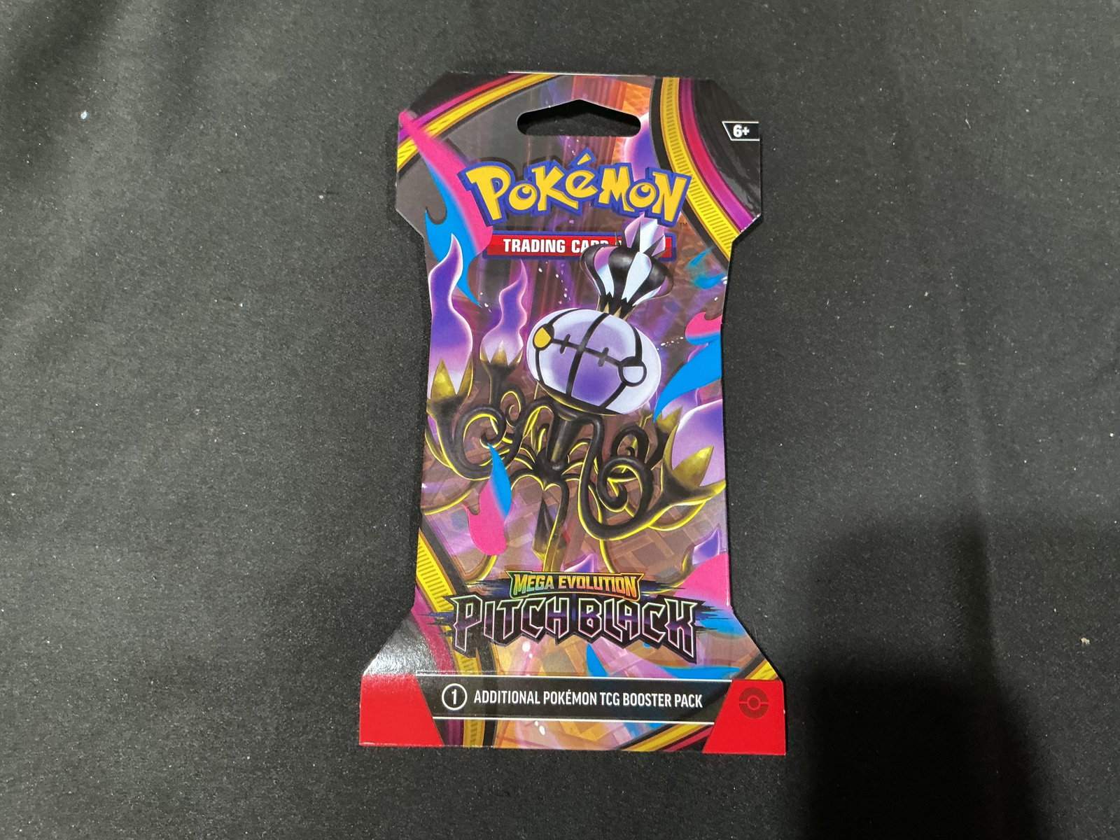 Pitch Black Chandelure Sleeved Booster Pack: Pokemon Mega Evolution Pitch Black sleeved booster pack featuring Chandelure prominently on the outer artwork. This sealed single-pack format offers an accessible entry into the Pitch Black release