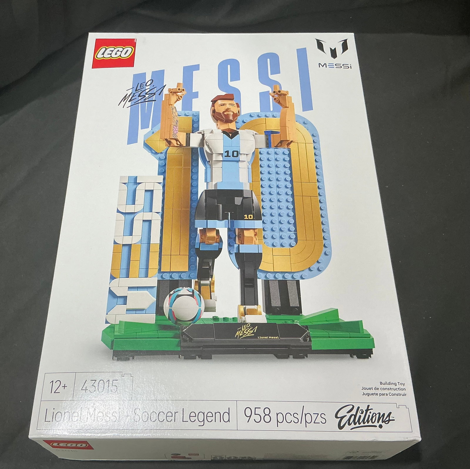 LEGO Lionel Messi Soccer Legend Set 43015 Sealed 958 Pieces (1 of 4)