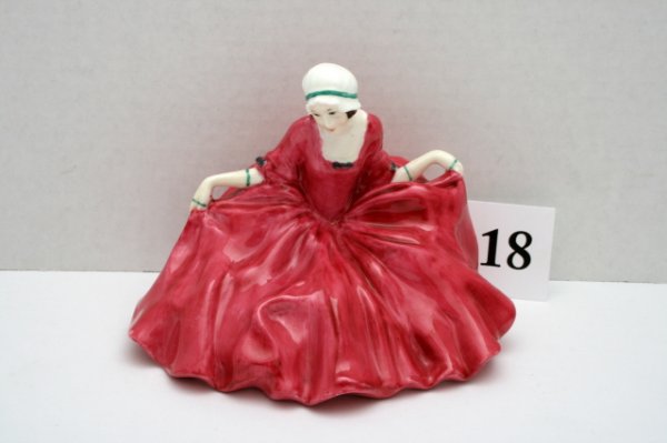 Royal Doulton "Polly Peach Em": Royal Doulton "Polly Peach Em" 549 – small crack base – 5"