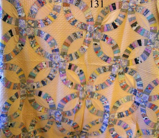 Double Wedding Ring Quilt: Double Wedding Ring Quilt – great shape