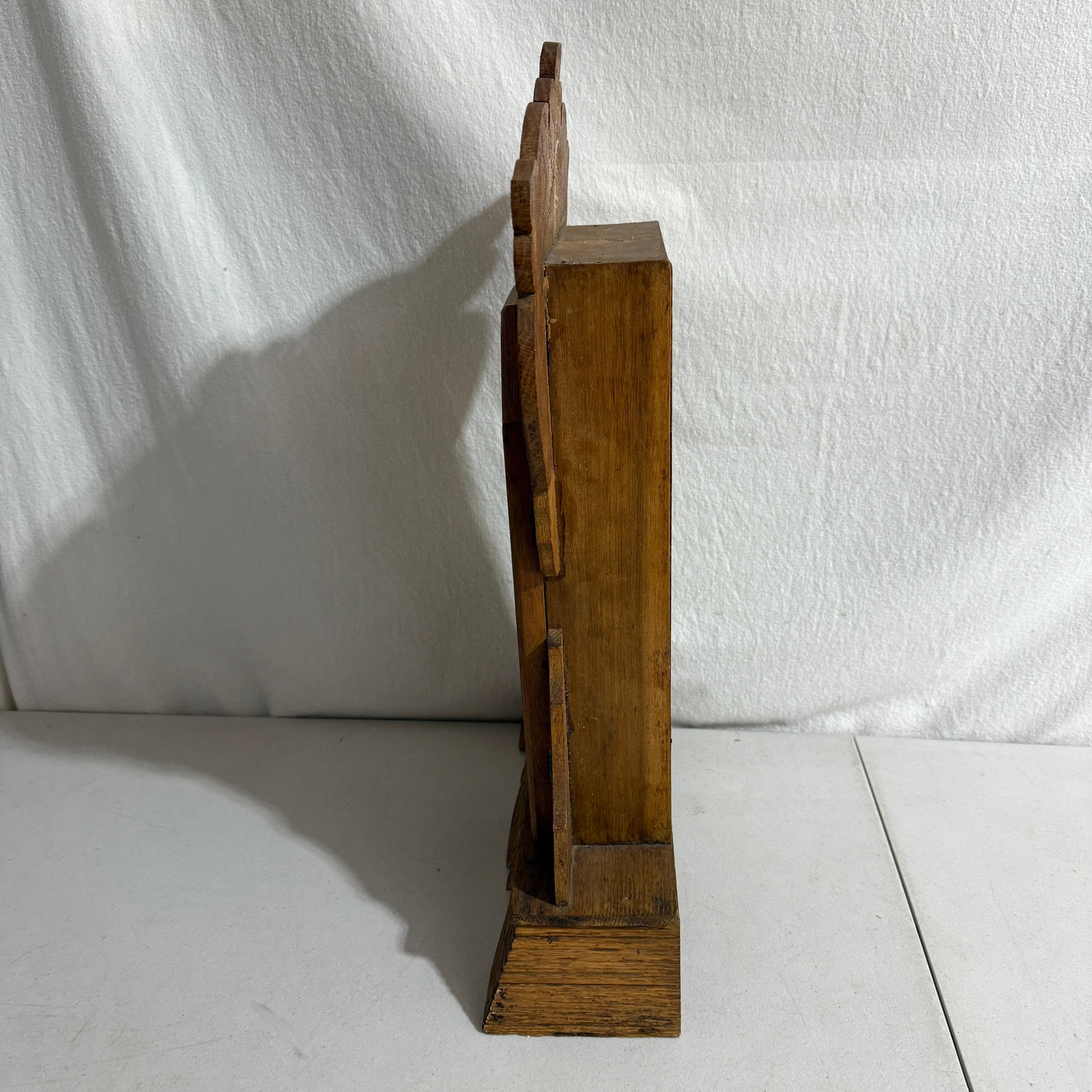 Gingerbread Parlor Mantel Clock 1905–1925 - 5