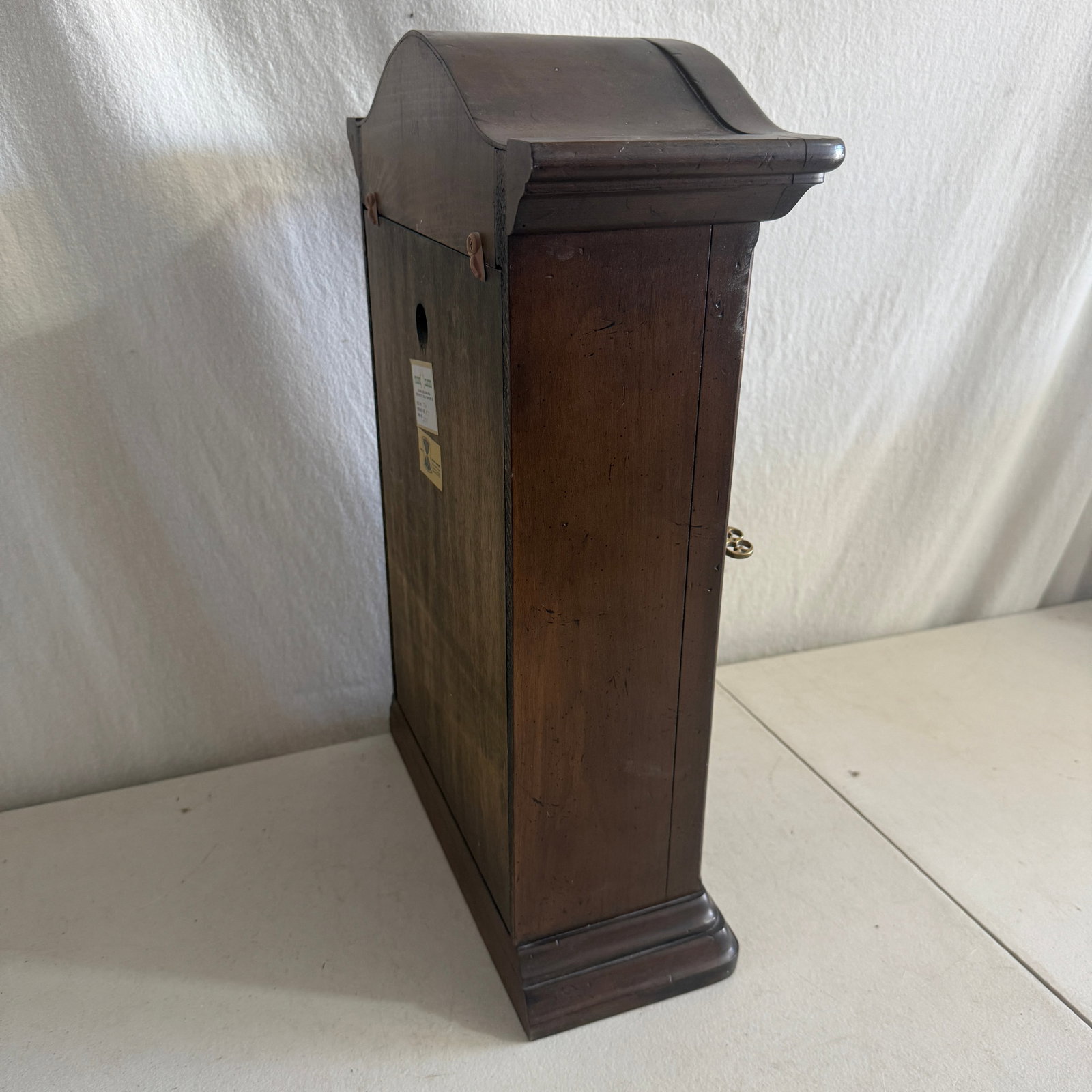 Modern Reproduction mantel clock in traditional European style 1970s–1990s - 9