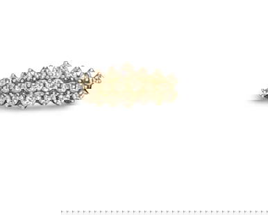 14K Gold CZ Ring: 20 CZ stones come together to make this wonderful ring. It's sized 7 and weighs 4.2g. Stamped DQ CZ and P14K.