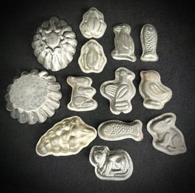 Lot of 15 Vintage Tin Animal & Tart Molds