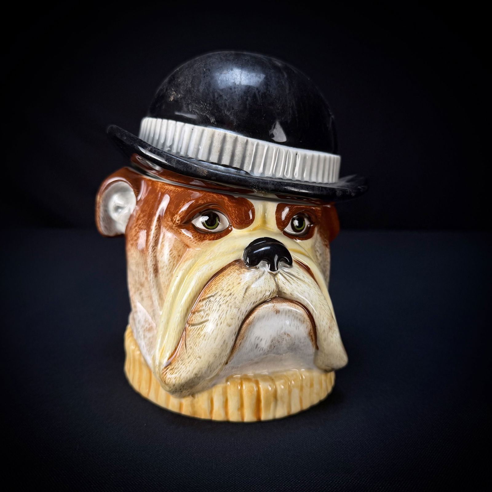 Theodora Pottery Bull Dog Humidor (1 of 8)