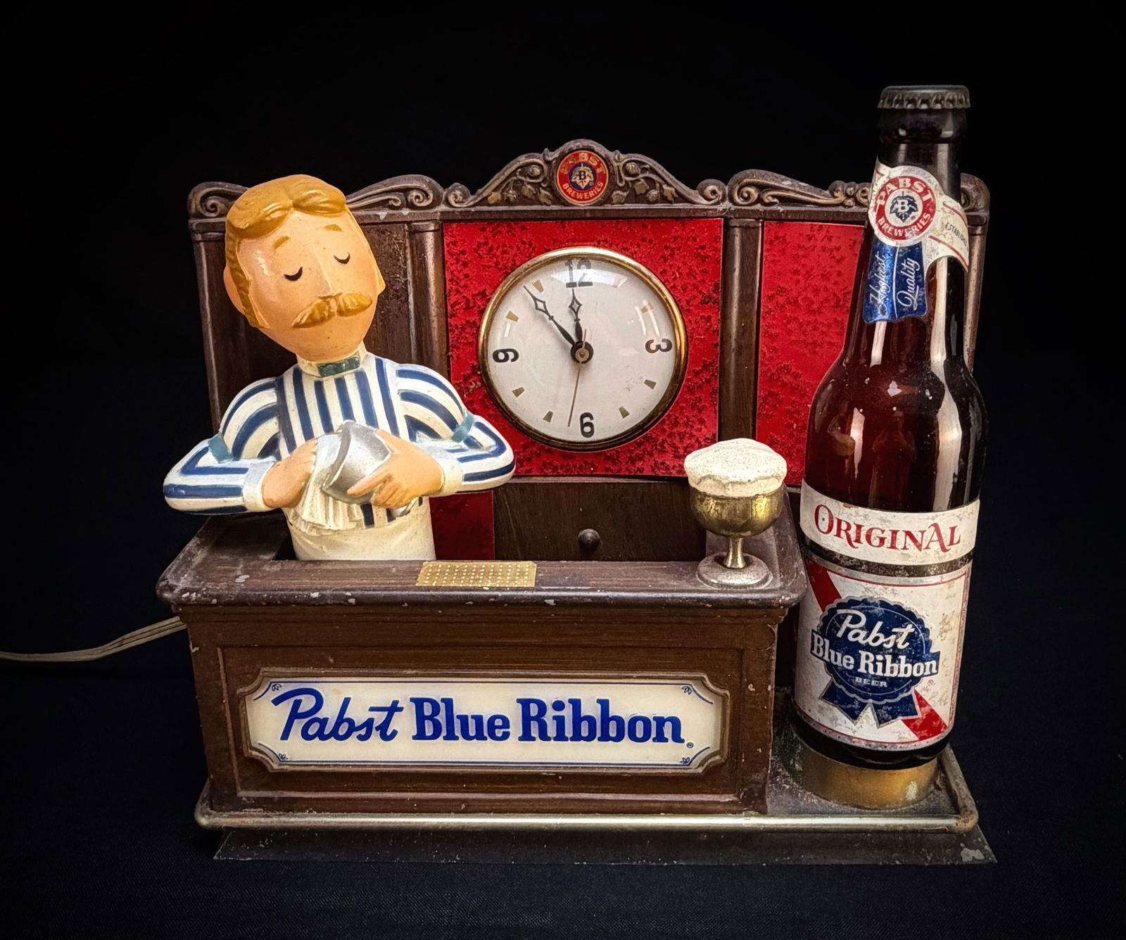 Vintage Cast Aluminum Pabst Blue Ribbon Bartender Clock (1 of 9)