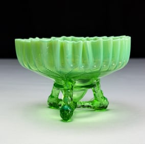 Dugan Winter Cabbage Green Opalescent Bowl