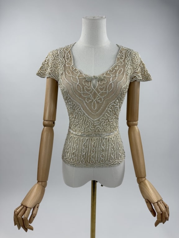 Antique 1920s Deco Mint Green Tape Lace Blouse: Antique 1920s Deco Silk Mint Green & Pink Tape Lace Blouse w Crochet Details. Single frog closure at front neck. Short, cap sleeves. Good antique condition with light wear throughout consistent with a