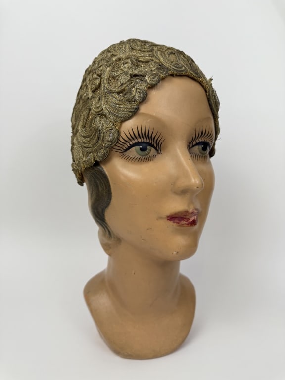 Antique 1920s Gold Lamé Flapper Cloche Wig Hat (1 of 8)