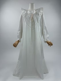 Antique 1900s White Cotton Lace Ruffle Night Gown
