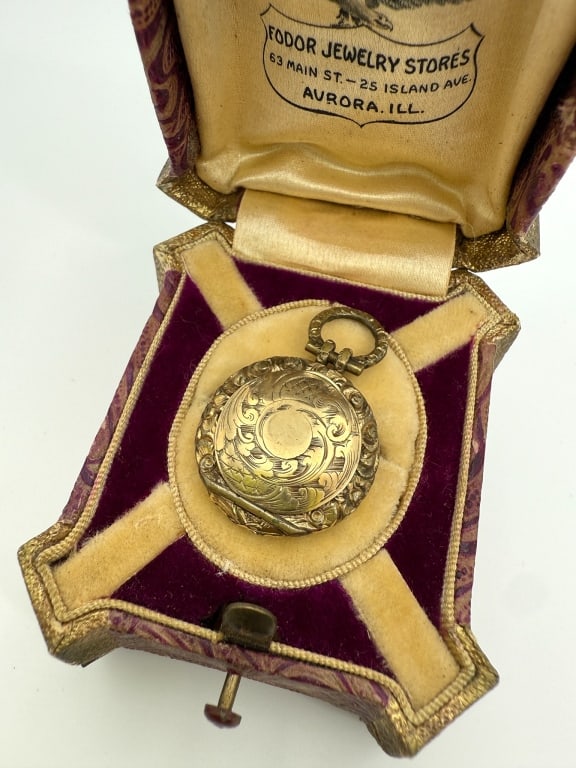 Antique Georgian Era Yellow Gold Mourning Pendant (1 of 7)