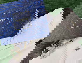 Estate Mikimoto 18kt Gold Tahitian Pearl Necklace: Estate Mikimoto 18kt Gold Tahitian Pearl Necklace. Comes with original box, case and polishing clothe. Solitaire pearl on 18kt white gold necklace chain is approximately 12 mm in diameter. Necklace ch