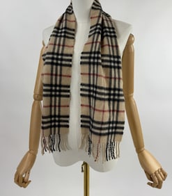 Vintage Burberry London Plaid Fringed Neck Scarf