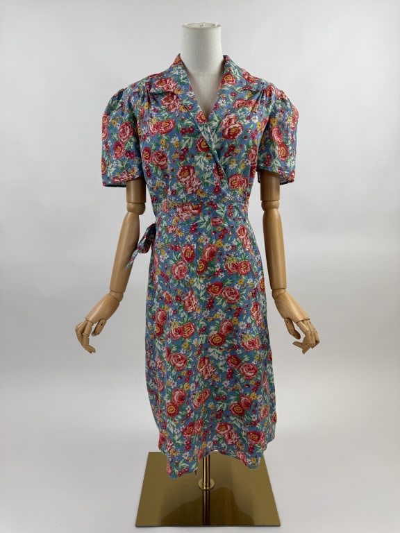 Vintage 1930s Blue Feedsack Floral Wrap Dress (1 of 8)
