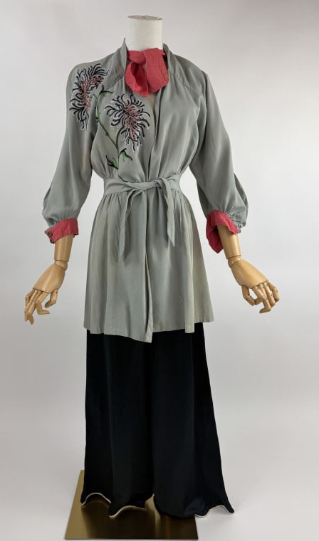 Vintage 1940s Floral Embroidered Pajama Set (1 of 18)